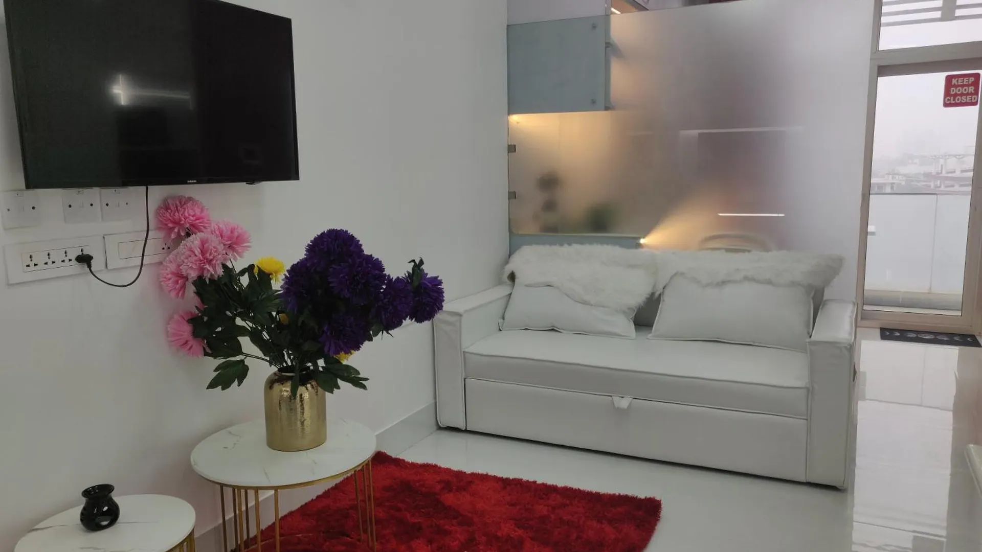 公寓式酒店 古尔冈Lemodcasa - Smart, Modern, Luxury Whitehouse公寓式酒店